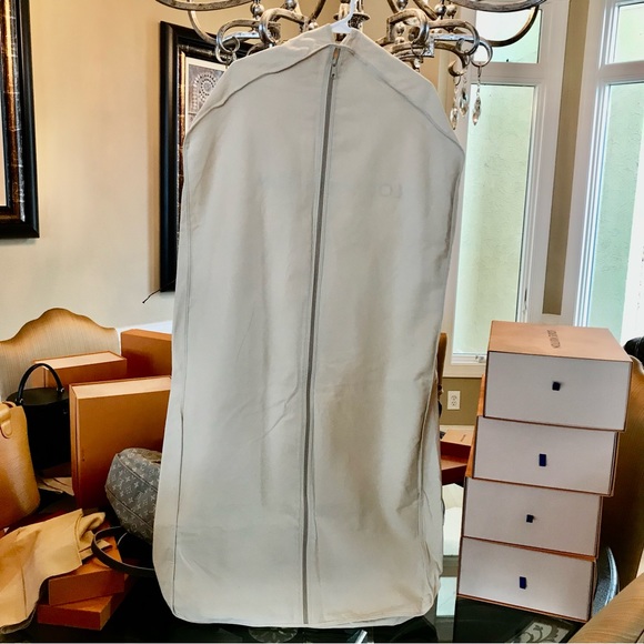 Sold‼️  Louis Vuitton Full Length Garment Bag Like New - Picture 2 of 9